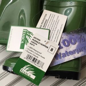 Toddler green rain boots NWT size 8